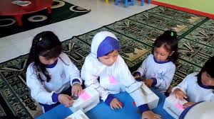Alat komunikasi lagu anak tema teknologi yang sangat digemari. Puncak Tema Alat Komunikasi Tk Islam Puspa Indah Al Hanif Youtube