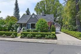 1445 Stockton St Saint Helena Ca 94574 Mls 21902221 Zillow Estate Homes Real Estate Zillow
