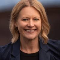 Amanda Fleck's Instagram, Twitter & Facebook