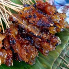 Biasanya sate ini terbuat dari daging, lidah, dan jeroan sapi yang ditusuk dan diberi bumbu sebelum dibakar. 21 Makanan Khas Jogja Sederhana Tapi Enaknya Kebangetan Makanan Khas Jogja