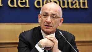 L'unica certezza è che, «per adesso», forza italia si oppone. Gruppo Forza Italia Berlusconi Presidente Camera Dei Deputati Gruppo Forza Italia Berlusconi Presidente Camera Dei Deputati