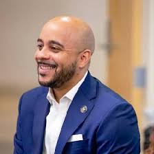 Chris Frink (@chrisfrink)