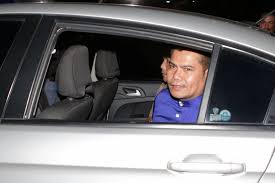Zuraidah cemburu dengan jamal yunos. Fugitive Jamal Yunos Home Broken Into