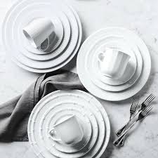 Use brightly colored dishes in the morning to enliven the whole day. The Best Dinnerware Sets To Add To Your Wedding Registry