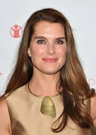Brooke Shields For Mac Cosmetics Popsugar Beauty Want to know what comes between me and my calvins? brooke shields for mac cosmetics