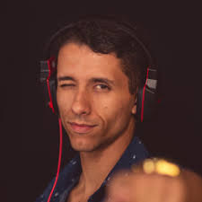 Listen to Abel Korzeniowski