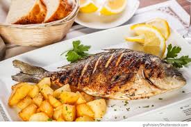 Gegrillte Dorade Mit Krautern Lecker Fisch Grillen Foodtempel Rezept Lebensmittel Essen Leckeres Essen Fisch Wurzen