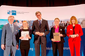 Radfahrausbildungsbuch für die kreisverkehrswacht neuss e.v. Sport Und Fitnesskauffrau Aus Den Reihen Des Bkal Zur Landesbesten 2019 Gekurt