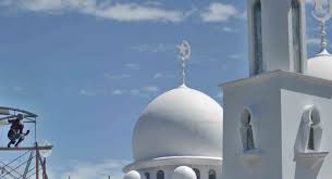 Ali yang biasanya terlihat cool dan tenang, hari ini terlihat murung. Bulan Bintang Kubah Masjid Simbol Kemuliaan Islam Cv Karya Kubah