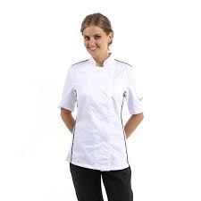 Veste de cuisine blanche à manches courtes,modèle femme,tissu polyester 65% et coton 35%,fermeture par bouton pression cachés,poche stylo et poche intérieure,coupe féminine cintrée. Veste De Cuisine Femme Blanche Lisere Noir Aeration Cote Manches Courtes Manelli
