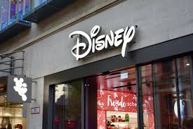 Disney store delights kids of all ages through interactive presentation and unique experiences, bringing disney's most important characters and stories to life. Disney Store In Munchen Grosse Eroffnung