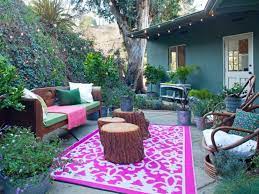 Backyard design & budget ideas for small outdoor spaces.music: Mpoem Styl Sth Beranta9 Outdoor Makeover Outdoor Living Space Design Outdoor Rooms
