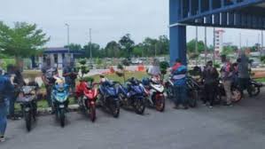 ( if the owner of a vehicle still has a financial loan then a letter from financial institution is required). Memandu Menunggang Di Thailand Ini 5 Tips Yang Perlu Anda Tahu Mekanika