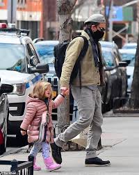 Bradley cooper has been navigating hollywood for the last 20 years. Bradley Cooper Bundles Up With His Daughter Lea De Seine As Irina Shayk Owns The Nyc Sidewalk Tech Readsector