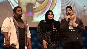 Sesungguhnya wajib ke atas kita menghormati ibu bapa, kerana adanya kita didunia ini adalah kerana adanya mereka.aku bersyukur kerana masih mempunyai ibu dan ayah lagi.terima kasih wahai ibu dan ayah kerana melahirkan aku, memberi aku pelajaran dunia dan ilmu akhirat. Download Datuk Sharifah Aini Di Imkk Kasihnya Ibu Membawa Ke Syurga Mp3 Mp4 3gp Flv Download Lagu Mp3 Gratis