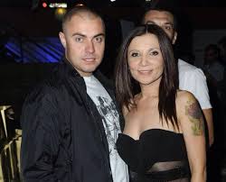 She was a singer in the pop group, ich troje, between 1996 and 2000. Magda Femme Bierze Slub Przeambitni Pl