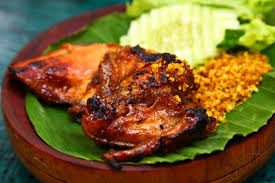 Pengunaan alumunium pada saat membungkus bertujuan agar ayam betutu tercium aroma daun pisang yang. Nikmatnya Berbagai Jenis Ayam Bakar Khas Indonesia