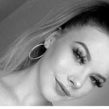 Demi Faye Saunders (@DemiFayex)