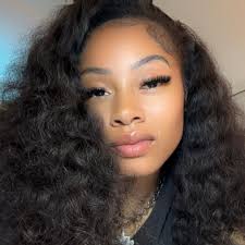 Kia Williams's Instagram, Twitter & Facebook