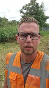 Hey Volgers.... Een keertje wat anders, omdat anders leuk is.. Omdat de  vraag wel een luid "wat doe je naast miniaturen" deze video. Laat het even  weten in de reacties wat voor beroep je doet⬇️⬇️ Tot ...