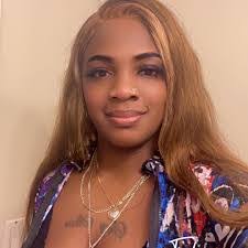 Alex Menefee's Instagram, Twitter & Facebook