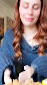 Fine dining… with fine tiny hands. 🙌 #reels #tinyhands