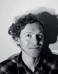 In de bloemetjes: Dirk Vannetelbosch