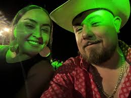 Looking for a CDL driver to run an end dump. Heavy Haul experience is a  plus. Must have 2 years of CDL driving experience.