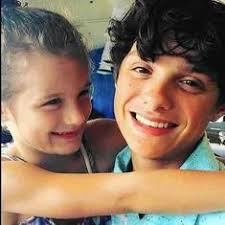 6 millones de visitas en el funeral de una joven estrella de YouTube