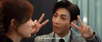 La Vân Hi chê Bạch Lộc tạo dáng phèn chua nhưng đây chẳng phải kiểu pose  thương hiệu của anh sao?