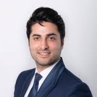 Michael Razavi's Instagram, Twitter & Facebook