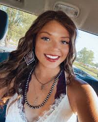 She'd say “go to hell” I'd say “I'll send you a post card” #treatyoakrevival