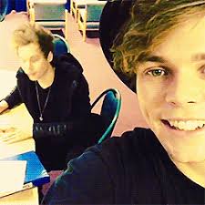 Mermaids ☯ lashton au