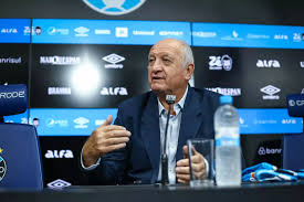 Felipão planeja reaproximar Ronaldinho Gaúcho do Grêmio e sugere convite para jogo na Arena