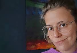 São 27 anos de ousadia e magia! Leonor Poeiras Processa Tvi E Conta Com Ajuda De Advogado Famoso