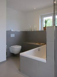 Das Wc Im Familienbad Halbhoch Gefliest Das Wc Im Familienbad Halbhoch Gefliest The Post Das Wc Im Familienbad Familienbad Badezimmer Badezimmer Dachgeschoss