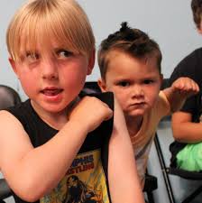 Reese the Beast snuck in a hug and photo during the madness! 😂💙