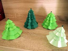 Stellen sie ihren weihnachtsbaumschmuck selbst her. Diy Tannenbaumchen Aus Papier Falten Sternenwind Blog