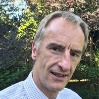 200+ perfiles de «Chris New»