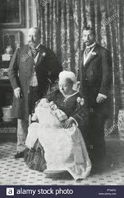 Starts with charlemagne and includes the monarchs of england, france, spain, germany, russia, and more. 4 Generationen Der Familie Von Konigin Victoria 16 Juli 1894 Anlasslich Der Taufe Des Altesten Kindes