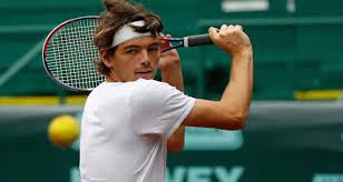 He is an innocent young man with strong family values. Taylor Fritz Bio Age Parents Wife Tennis Atp Net Worth Salary Laver