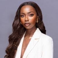 Denise Magnus's Instagram, Twitter & Facebook