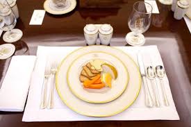 Figurine din pasta de modelat. Aranjarea Mesei Pentru Prinz Mamaplus