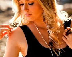 Native Feather Single Long Earring