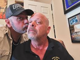 Happy birthday to my good friend @rick_harrison who is celebrating his life  day! I was lucky enough to be at the shop filming for a figure episode of  @pawnstars Have a great