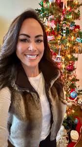 Family Time is the Best Christmas Present 🎄🎁🫶🏽❤️💚, Wishing you all the  best with you and yours. Best in Health.