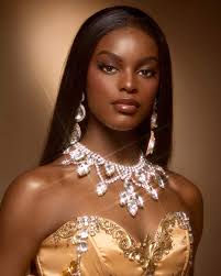 La bellisima Nigeria en top 5... bellisima esa mujer