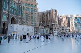3 fakta ilmiah air zamzam yang tak pernah habis walau diminum setiap hari hingga lebih dari 4000 tahun. Masih Jadi Misteri Mengapa Sumur Air Zamzam Tidak Pernah Kering Halaman All Kompas Com
