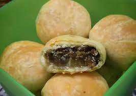 125 g kacang hijau, rebus hingga lunak, haluskan Resep Pia Kacang Ijo Bakpia Oleh Riska Falent Cookpad