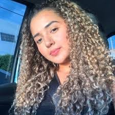 Gilma Castro's Instagram, Twitter & Facebook